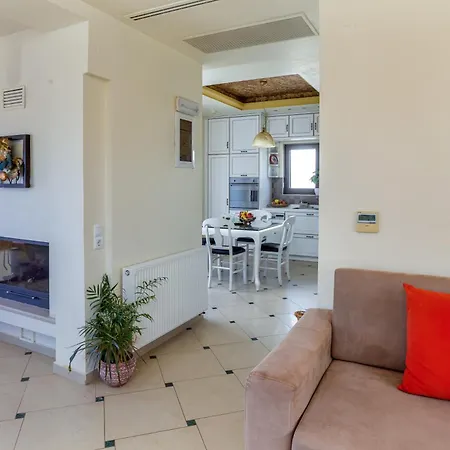 Sunshine With Private Pool By Estia Hersonissos (Crete)