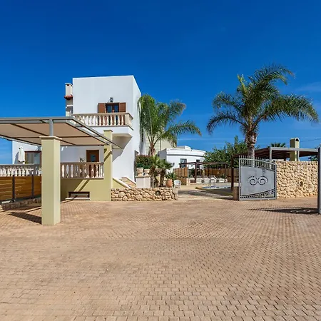 Casa vacanze Sunshine With Private Pool By Estia *