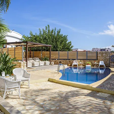 Sunshine With Private Pool By Estia 赫索尼索斯