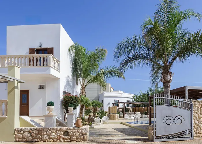 Casa vacanze Sunshine With Private Pool By Estia