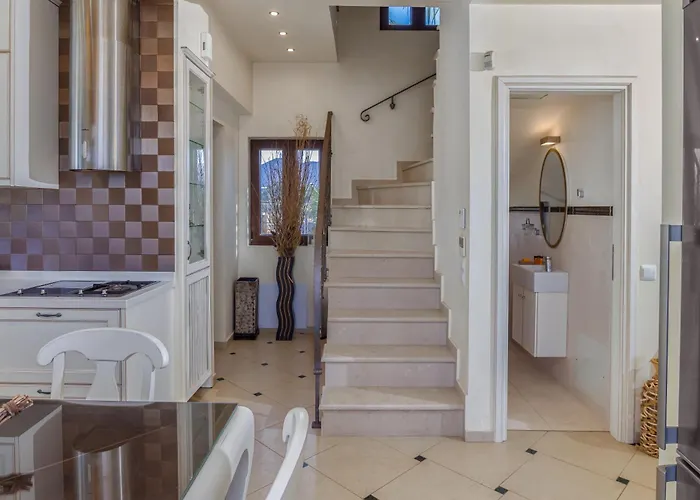 Sunshine With Private Pool By Estia Hersonissos (Crete)