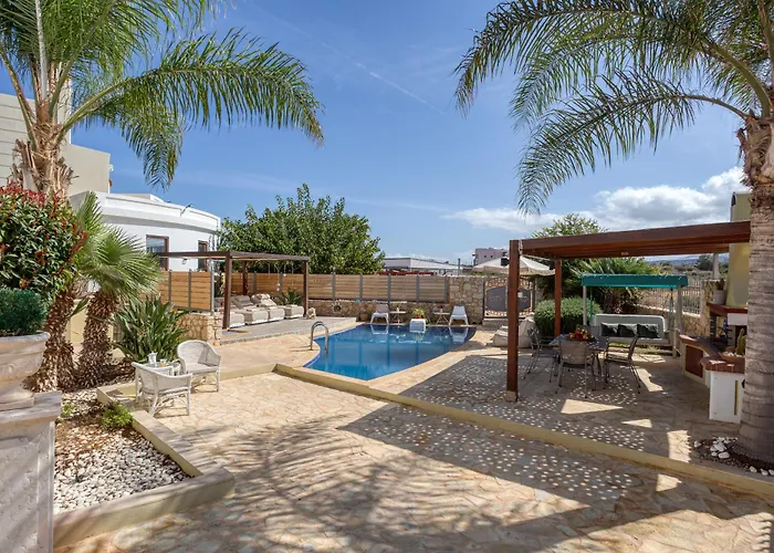 Sunshine With Private Pool By Estia Hersonissos (Crete)