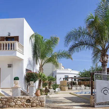 بيت للعطل Sunshine With Private Pool By Estia