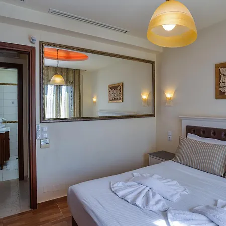 Holiday home Sunshine With Private Pool By Estia