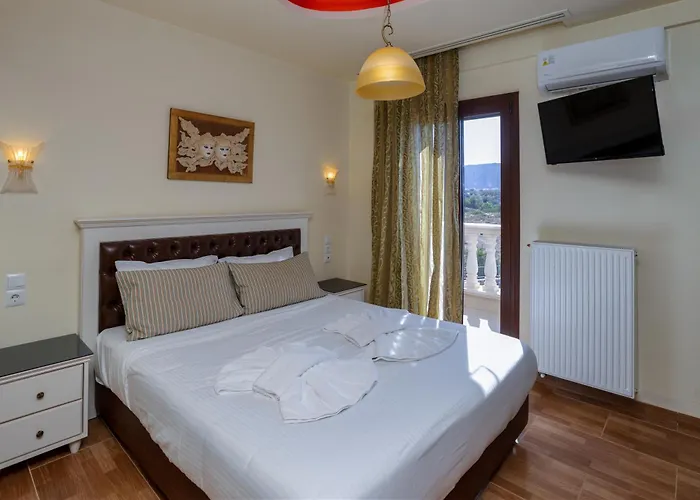 Sunshine With Private Pool By Estia بيت للعطل