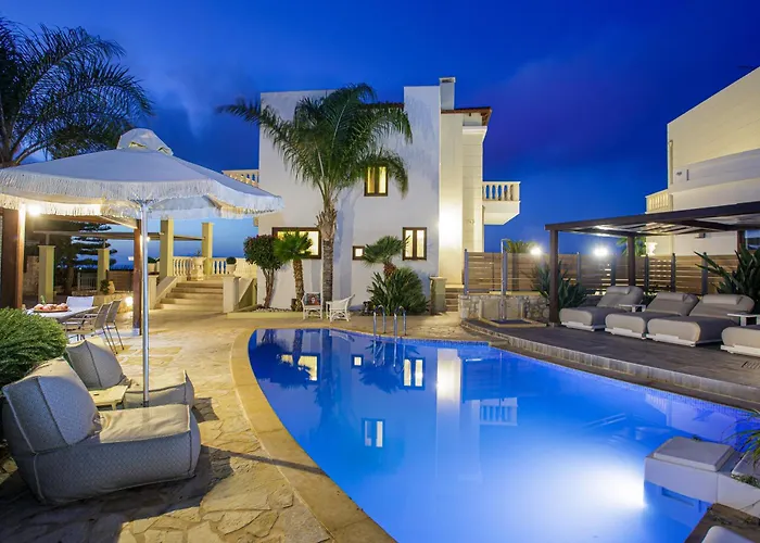 Sunshine With Private Pool By Estia بيت للعطل *