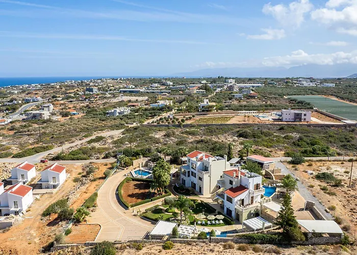 Sunshine With Private Pool By Estia بيت للعطل *